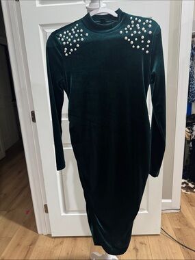 SHEIN Dark Green Velvet Long Sleeve Pearl Shoulder Midi Dress
